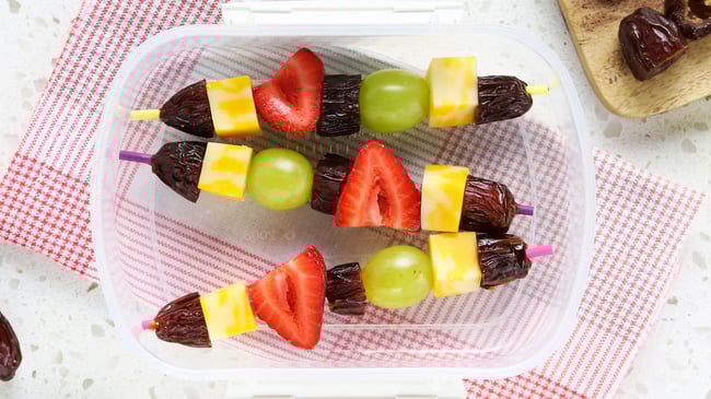 Medjool-Date-Fruit-&-Cheese-Stacker