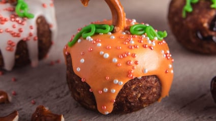 medjool date pumpkin spice jack o lantern