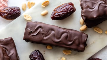 Homemade Snicker Bars with Dates