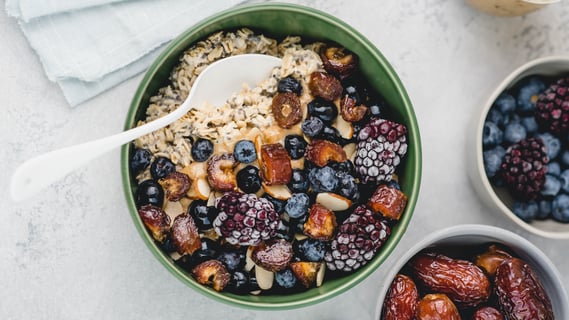 Salted "Date" Caramel Overnight Oats