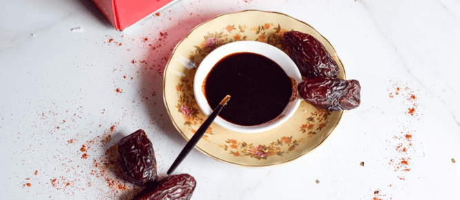 Padma Lakshmis Medjool Date Chutney-1-2