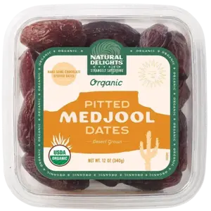 Organic pitted medjool dates