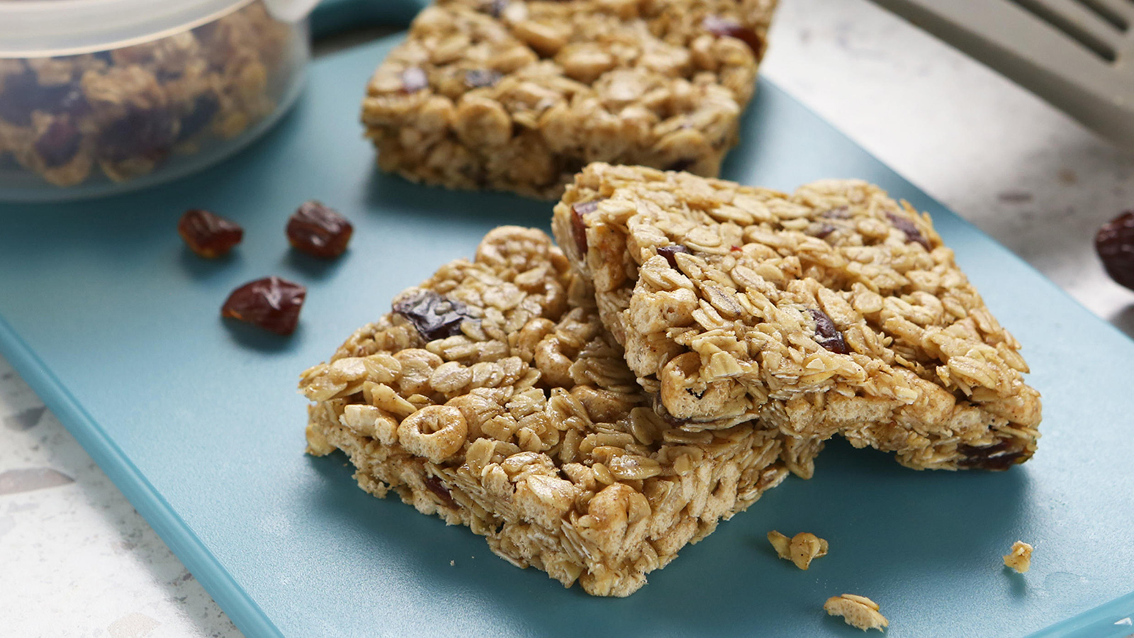 medjool date whole grain and oat bars