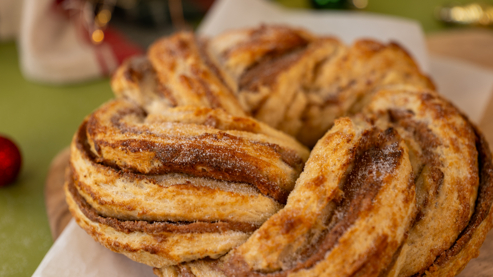 Cinnamon Roll Date Wreath