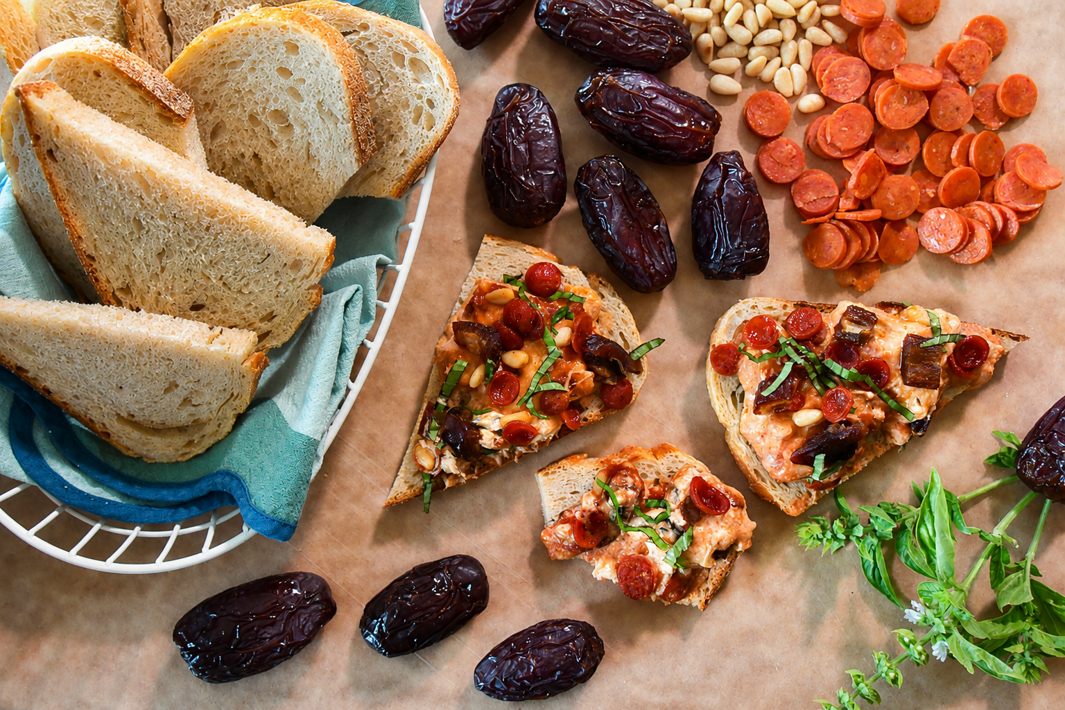 Date &amp; Pepperoni Pizza Dip