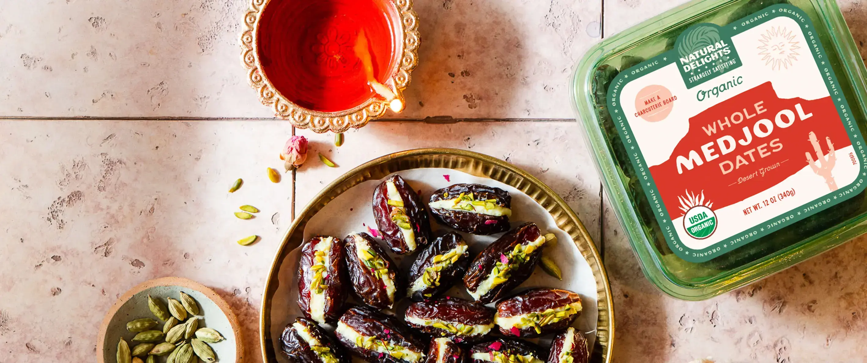 Natural-Delights_Whole-Organic-medjool-dates-fullwidthimage